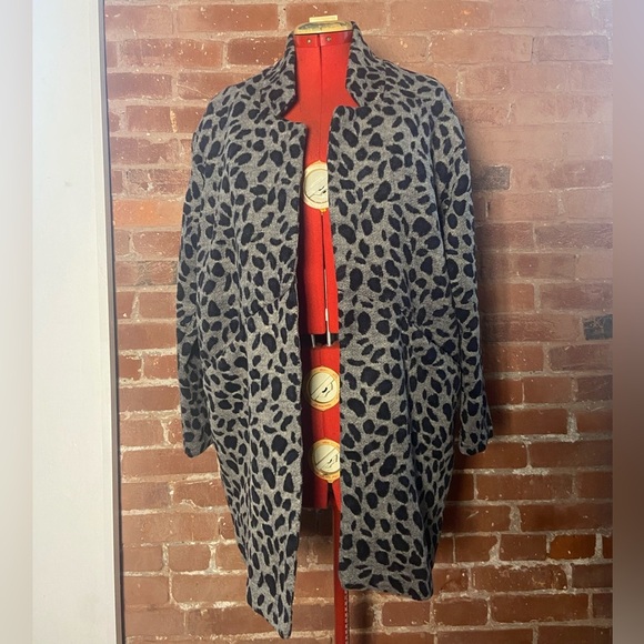 Jade Melody Tam Jackets & Blazers - EUC Jade Melody Tam Leopard Overcoat, grey and blue, L